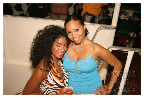 wuk_and_wine_boatride-128