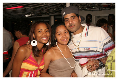 wuk_and_wine_boatride-130