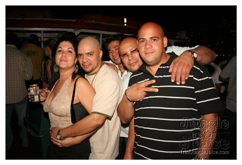 wuk_and_wine_boatride-134