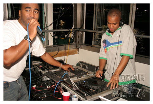 wuk_and_wine_boatride-152