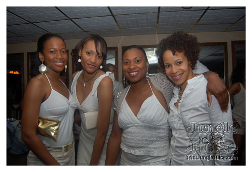 xclusv_creamsicle_2007-008