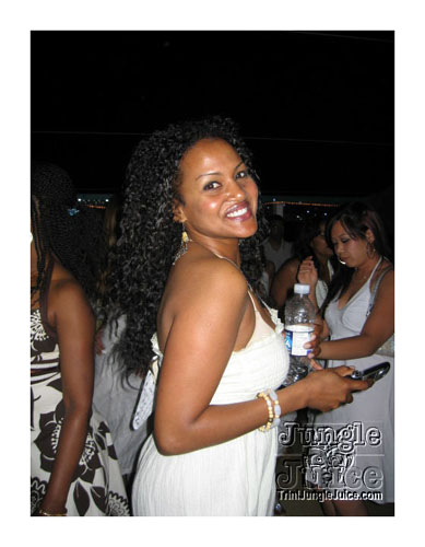 xclusv_creamsicle_2007-021