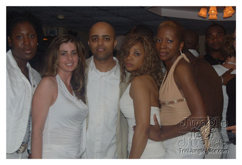 xclusv_creamsicle_2007-059