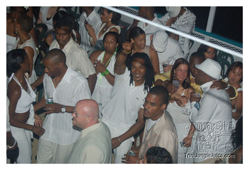 xclusv_creamsicle_2007-064