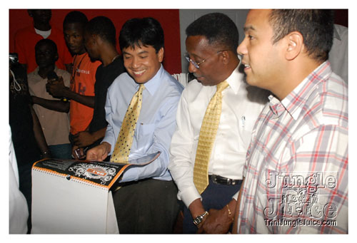 94.1FM_calendar_launch_dec09-010