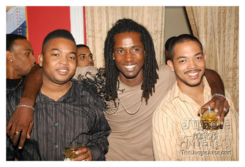 94.1FM_calendar_launch_dec09-018