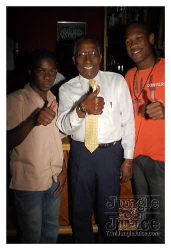 94.1FM_calendar_launch_dec09-024