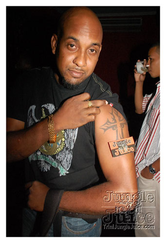 94.1FM_calendar_launch_dec09-031