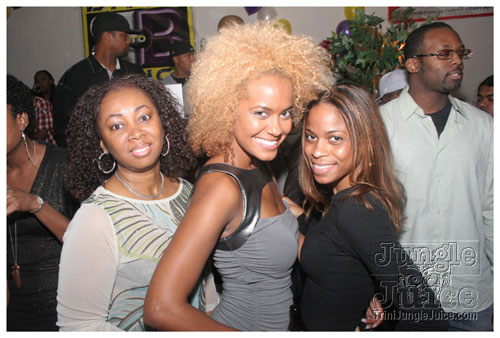 b2b_bday_ny_2008-001