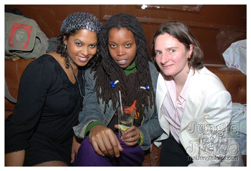 babash_drink_something_nov27-033