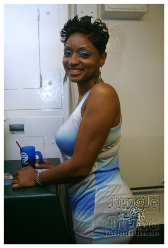 babyblue_boatride2k8-017