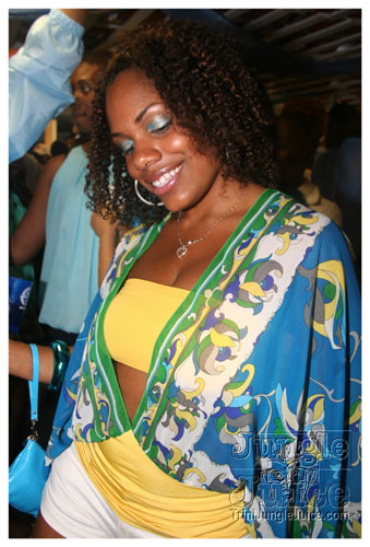 babyblue_boatride2k8-021