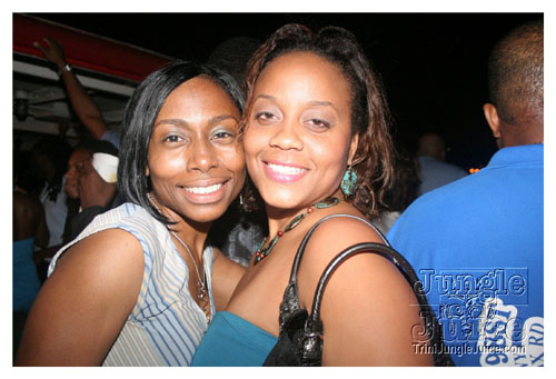 babyblue_boatride2k8-032