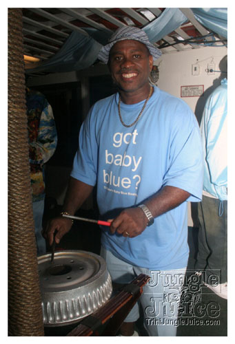 babyblue_boatride2k8-036