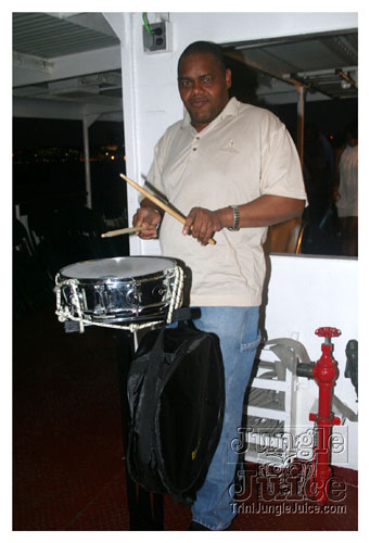 babyblue_boatride2k8-037