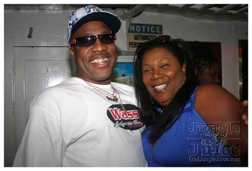 babyblue_boatride2k8-041