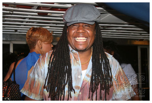 babyblue_boatride2k8-047