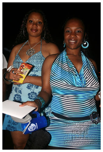 babyblue_boatride2k8-077