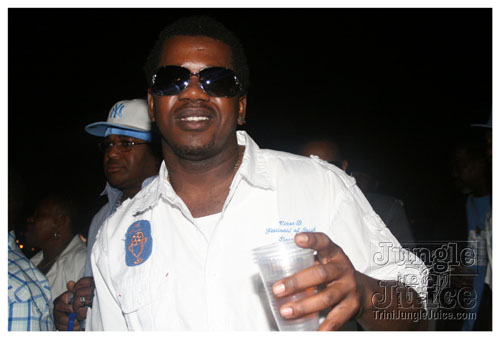 babyblue_boatride2k8-078