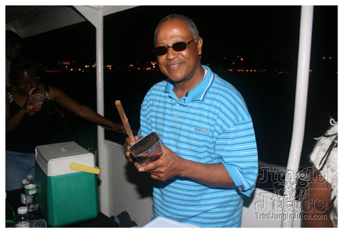 babyblue_boatride2k8-083