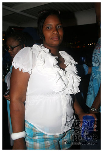 babyblue_boatride2k8-087