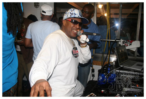 babyblue_boatride2k8-126