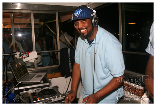 babyblue_boatride2k8-127