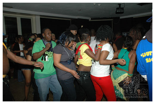 bachanal_mas_bandlaunch_2k8-042