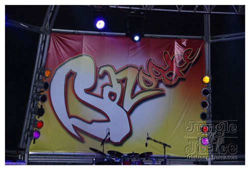 bazoodee_friday_2008-001