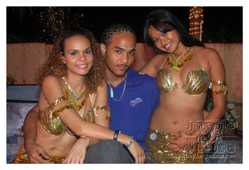 bazoodee_friday_2008-003