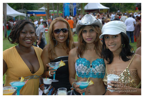 beach_house_carnival_2008_pt1-028