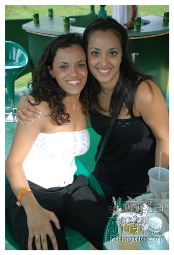 beach_house_carnival_2008_pt1-032