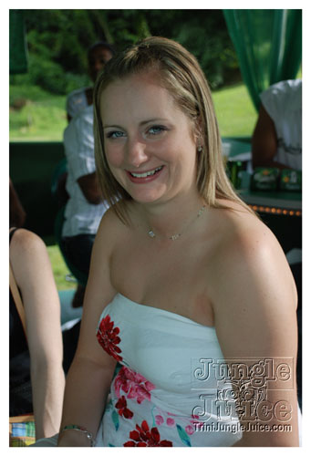 beach_house_carnival_2008_pt1-033