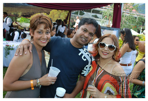 beach_house_carnival_2008_pt1-057