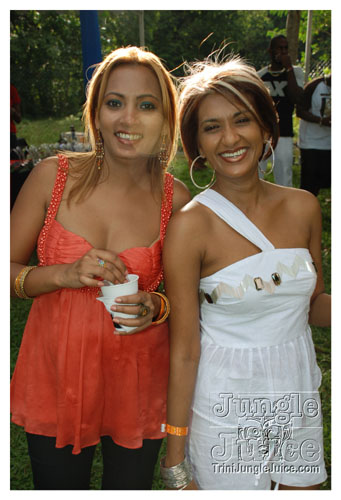 beach_house_carnival_2008_pt1-071