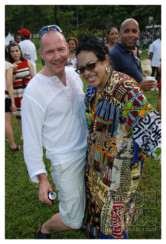 beach_house_carnival_2008_pt1-080