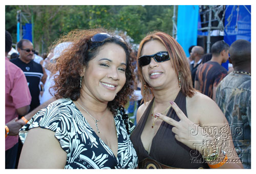 beach_house_carnival_2008_pt1-090