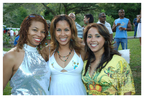 beach_house_carnival_2008_pt1-098