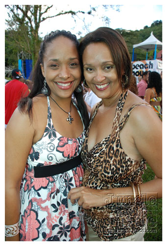 beach_house_carnival_2008_pt1-127