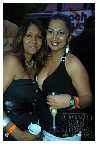 beach_house_carnival_2008_pt1-154