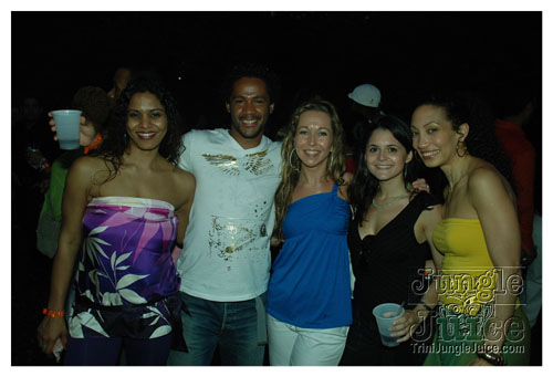 beach_house_carnival_2008_pt1-163