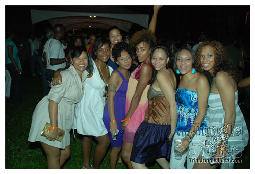 beach_house_carnival_2008_pt1-183