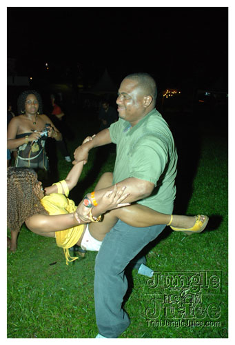 beach_house_carnival_2008_pt1-198