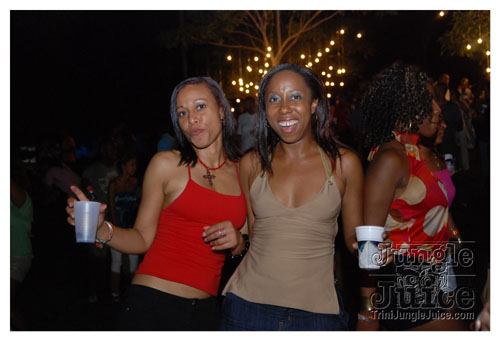 beach_house_carnival_2008_pt2-044