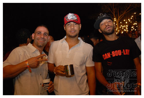 beach_house_carnival_2008_pt2-056