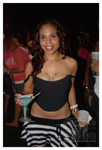 beach_house_carnival_2008_pt2-072