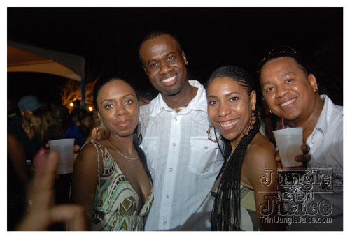 beach_house_carnival_2008_pt2-077