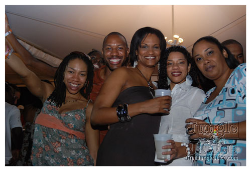 beach_house_carnival_2008_pt2-081