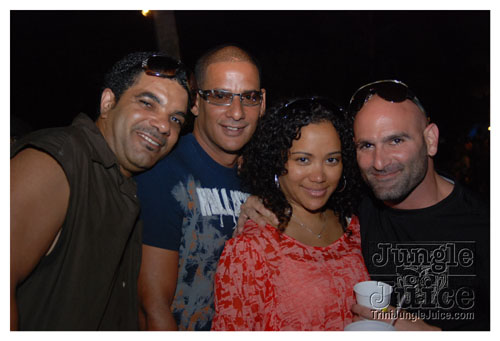 beach_house_carnival_2008_pt2-087