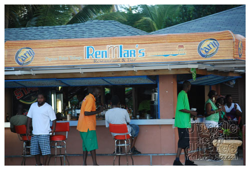 beach_house_sat_launch_nov01-003